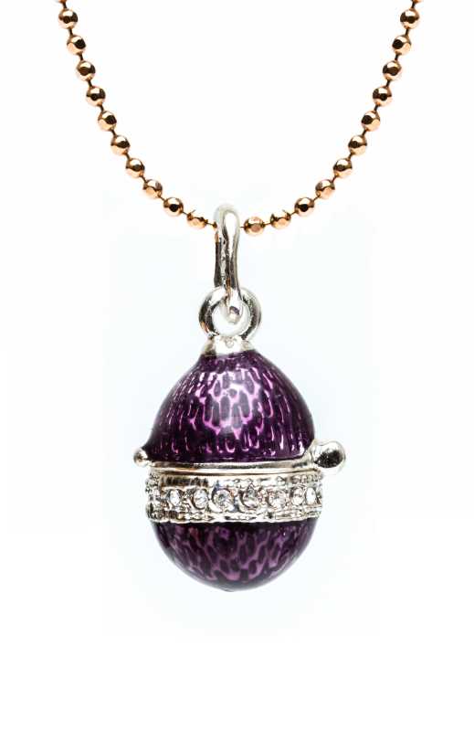 Big Shell Violet Opening Egg Pendant