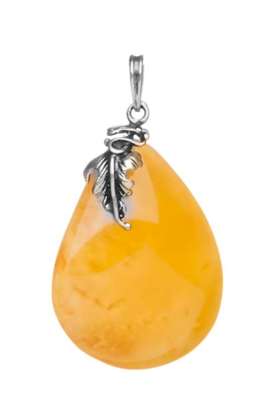 6 g Baltic Amber Pendant