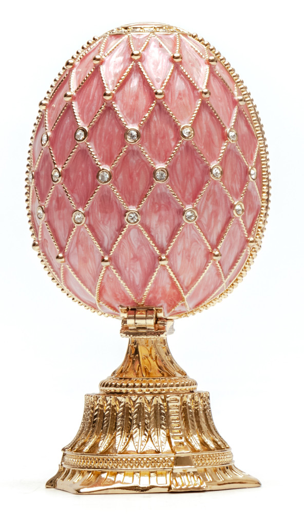 90 mm The Saint Basil Cathedral Pink Easter Egg with a Figure inside
