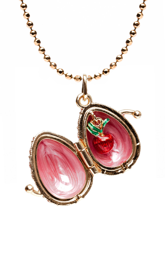 Mesh Opening Pink Egg Pendant