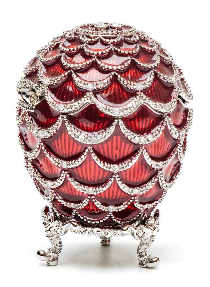 57 mm Pine Cone with the Clock Easter Egg