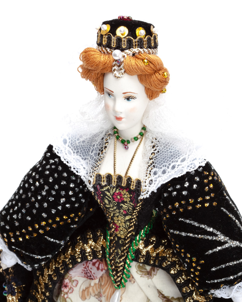 270 mm Elizabeth I of England Porcelain Statue (by Le Russe)