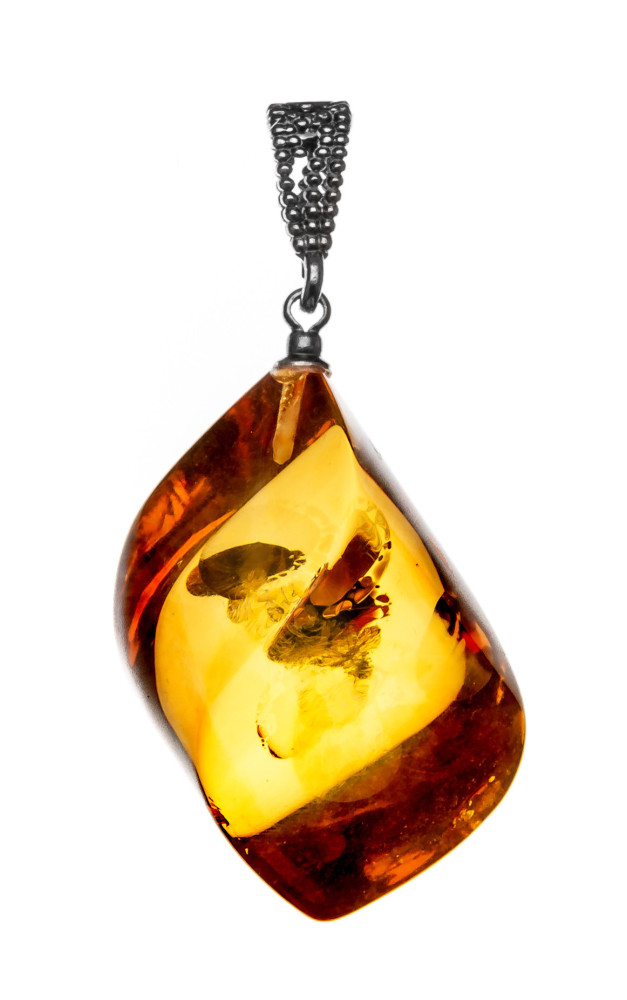 4 g Baltic Amber Pendant