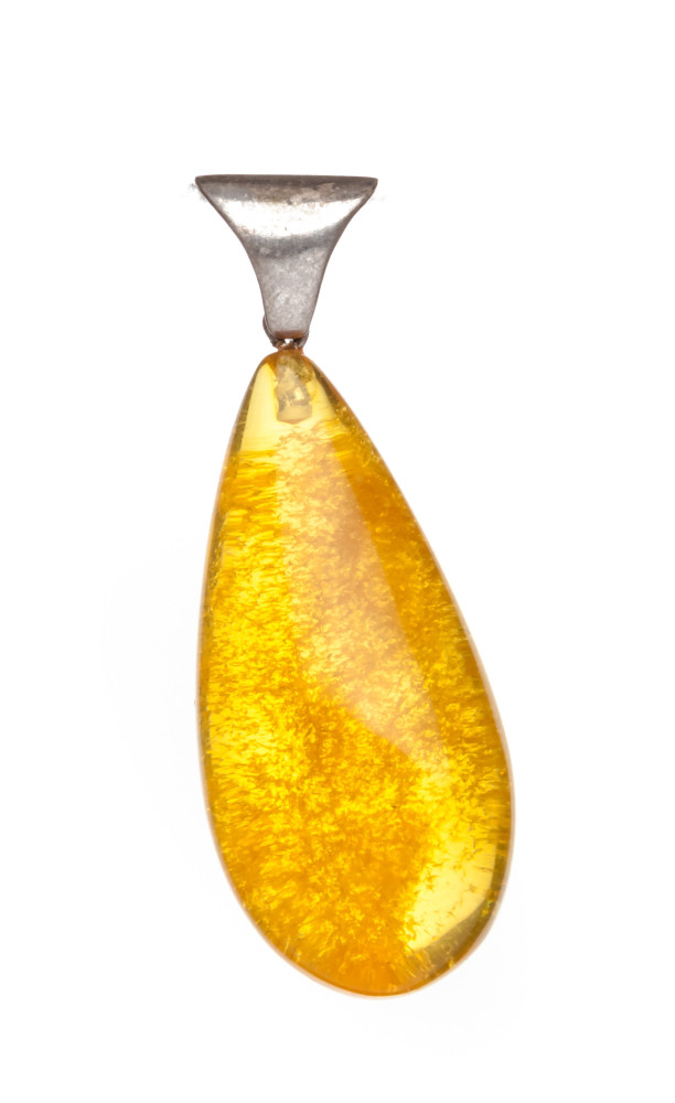 4 g Baltic Amber Pendant