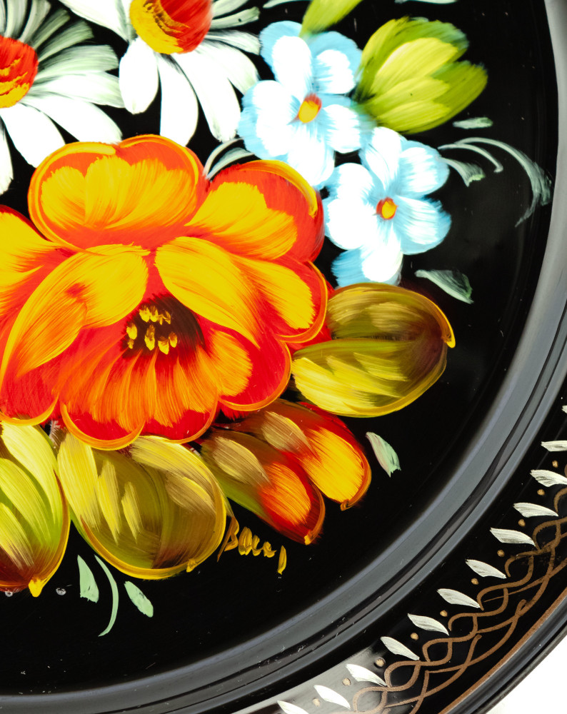 d 230 mm Zhostovo Patterns hand painted and lacquered Metal Forged Black Tray (by Lada Crafts)