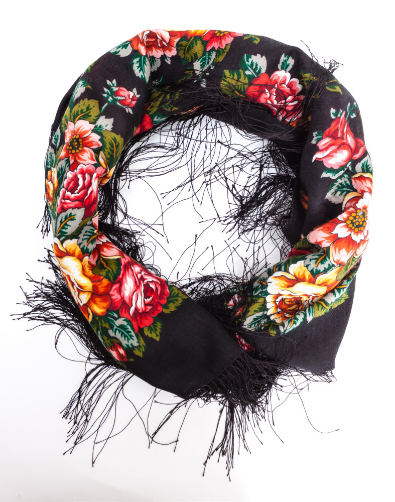 Shop Woolen Scarves with Silk Fringe 89x89 cm Платок «Город роз» online at Skazka.site | Eligible for fast shipping and free returns. Платок «Город роз»