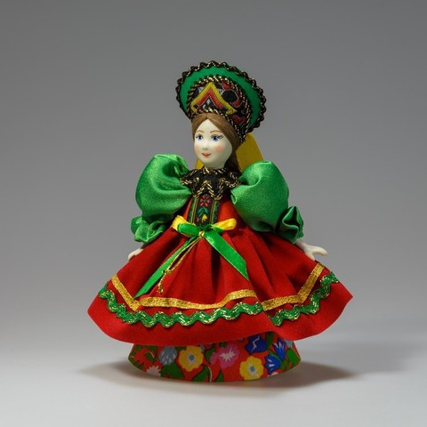 Сувенирная кукла