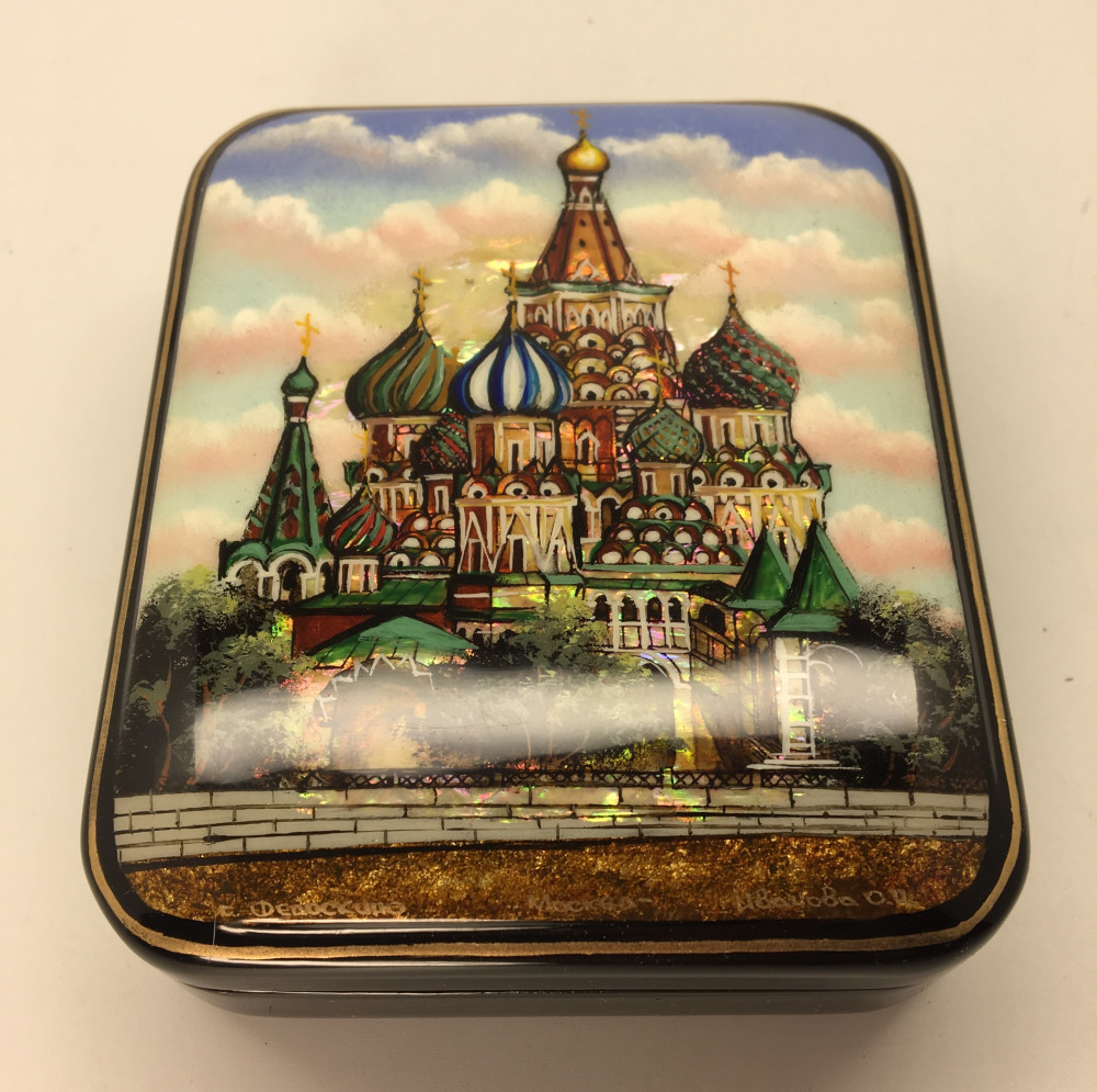 90 x 110 mm Moscow Winter hand painted lacquered box from Fedoscino (by Mihail Studio)