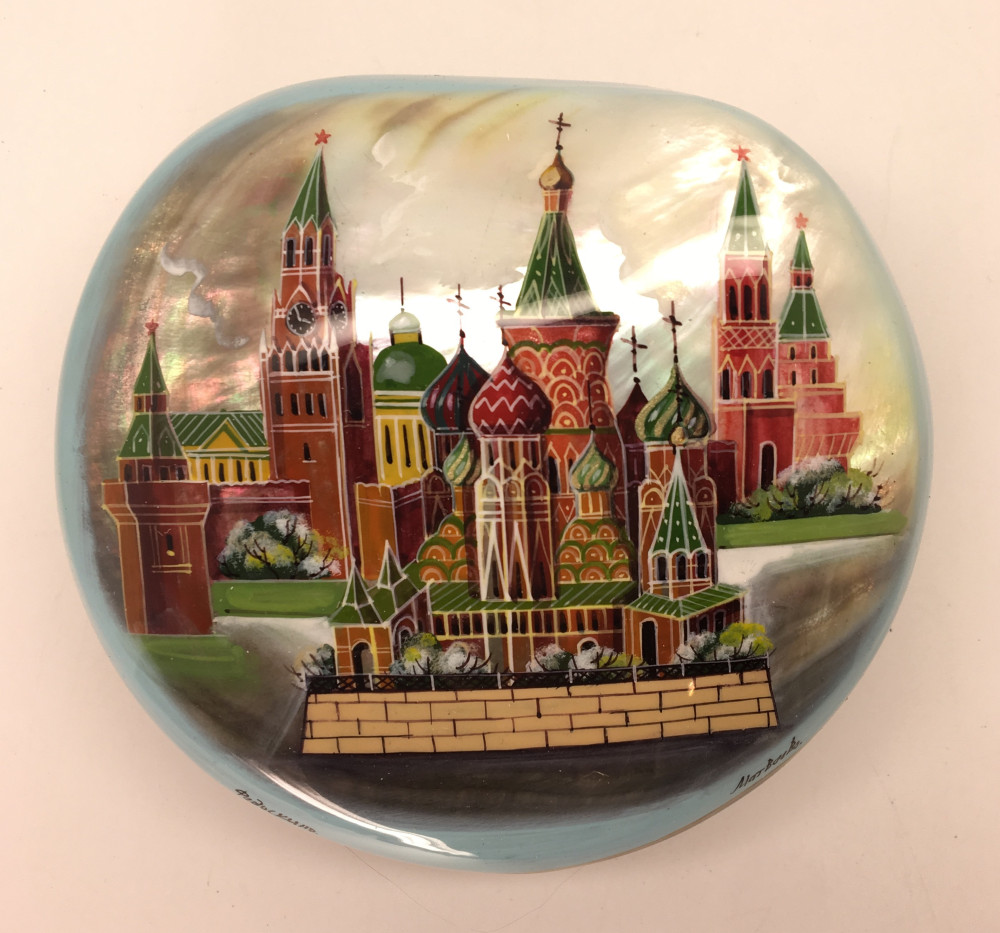 110 x 100 mm Red Square hand painted on shell Fedoscino lacqured papier-mache box (by Tatiana Fedoscino Arts)