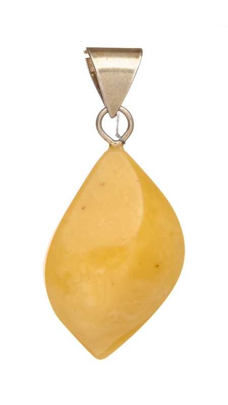 4 g Baltic Amber Pendant