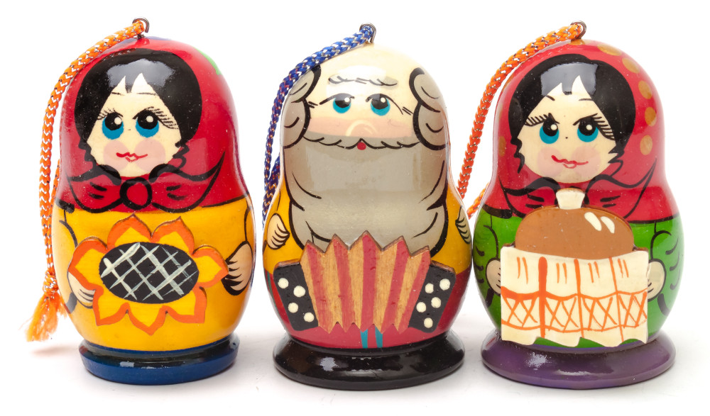 130x80 mm Russian Family hand Carved and Painted Christmas Tree Ornaments Set of 3 pcs in a Gift Box (by Andrey Studio)