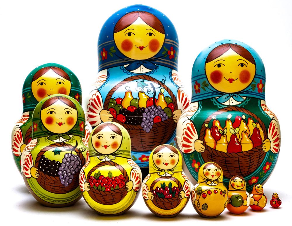190 mm Mistress with Backet full of Fruits hand painted Traditional Russian Wooden Matryoshka round doll 10 pcs (by Igor Malyutin)