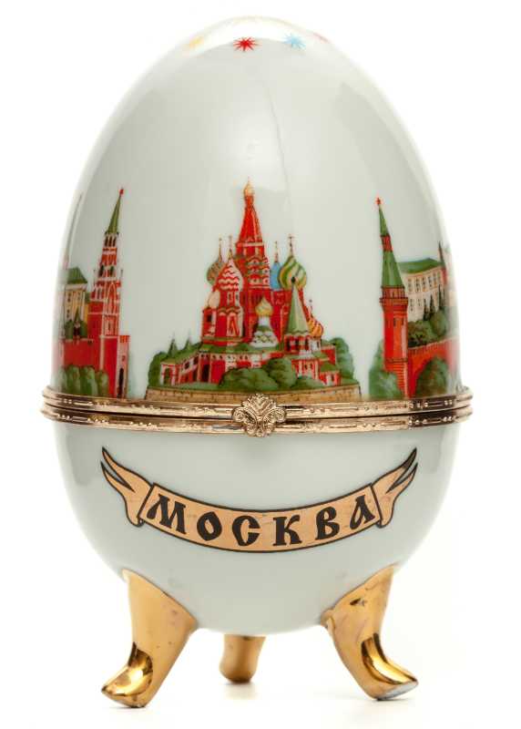 Large Easter Egg box with Moscow Picture