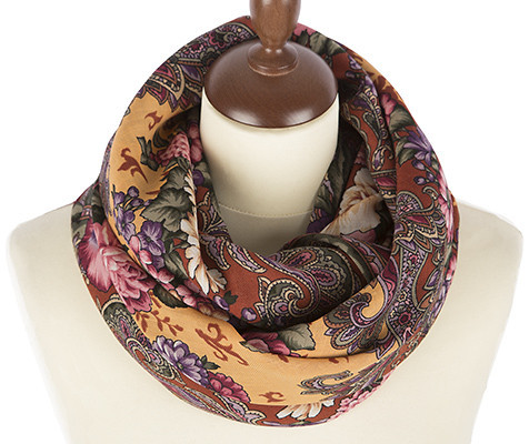 Shop Woolen Scarves with Silk Fringe 125x125 cm Платок «Бал-маскарад» online at Skazka.site | Eligible for fast shipping and free returns. Платок «Бал-маскарад»
