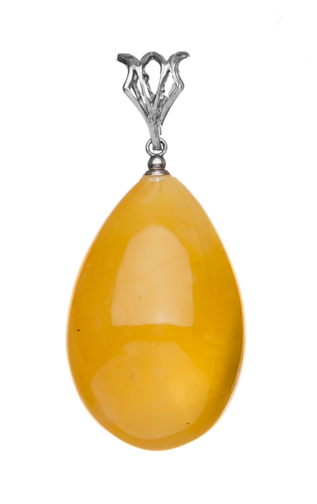 7 g Baltic Amber Pendant
