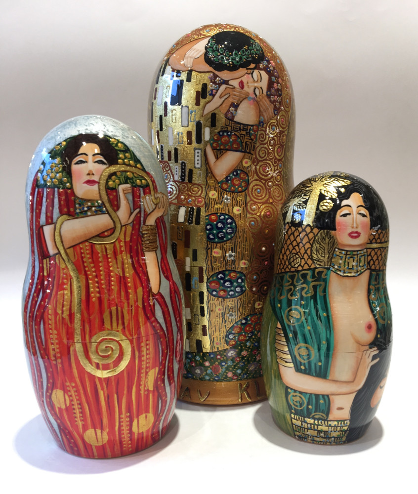 The Kiss by Gustav Klimt handpainted Matryoshka 10pcs