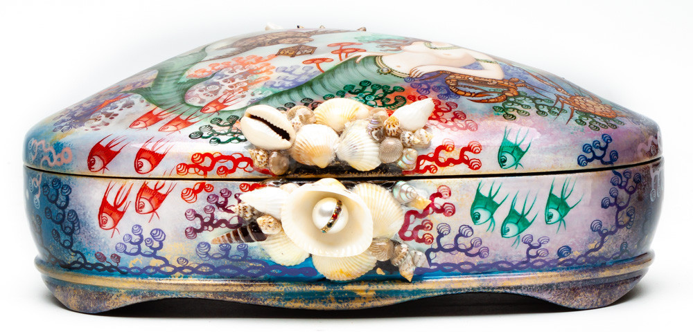 200x130 mm Mermaid hand painted on Pearl Shell lacquered box from Fedoscino (by Sadko Workshop)