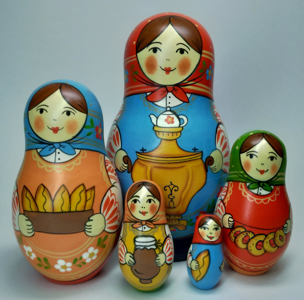 125 mm Mistress with Samovar hand painted Traditional Russian Wooden Matryoshka doll 5 pcs (by Igor Malyutin)