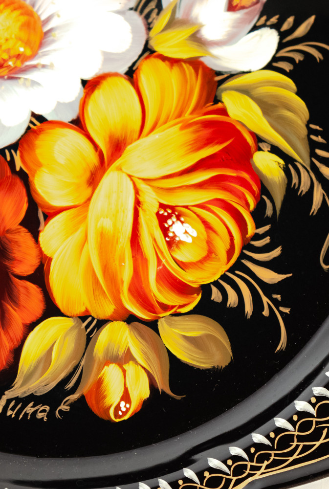 d 220 mm Zhostovo Patterns hand painted and lacquered by Golovina Metal Forged Black Tray (by Lada Crafts)