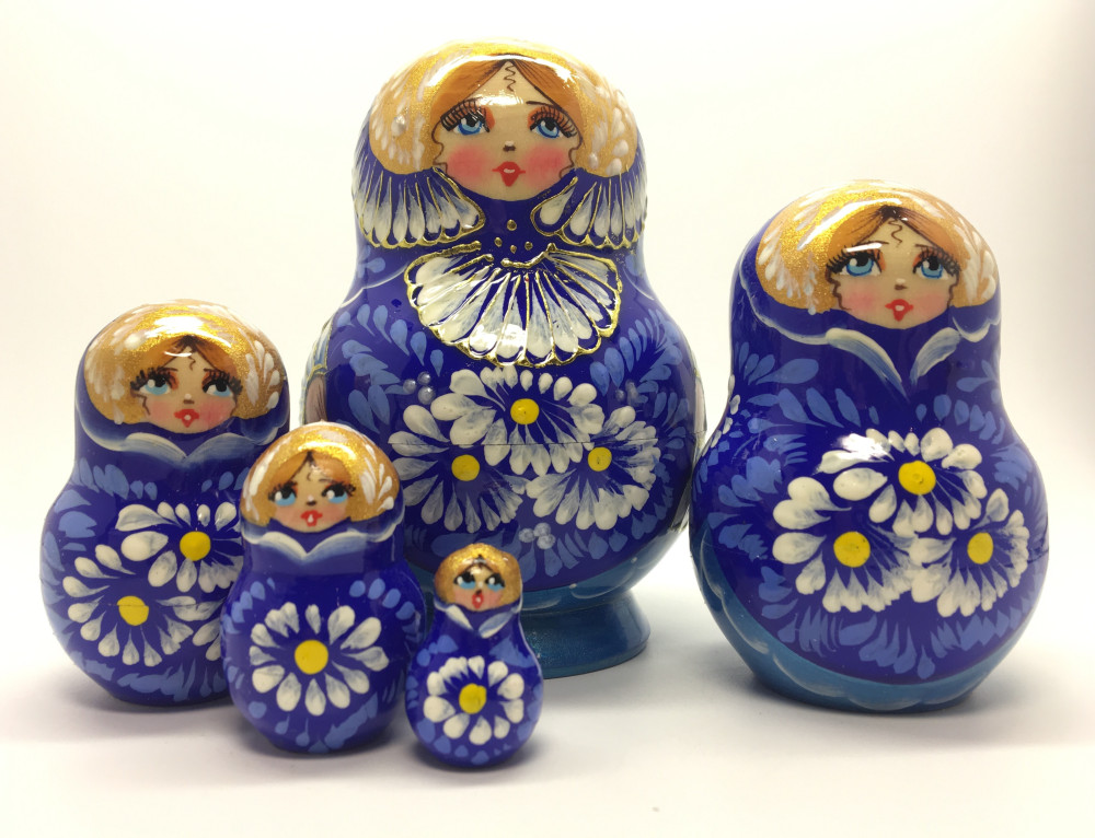 110 mm Daisies on blue background handpainted wooden Russian Matryoshka doll 5 pcs round shape