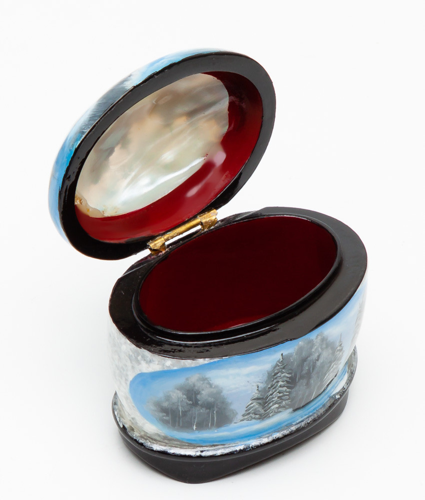 60x50mm Russian Winter hand painted on pearl shell lacquered box from Fedoscino (by Mihail Studio)