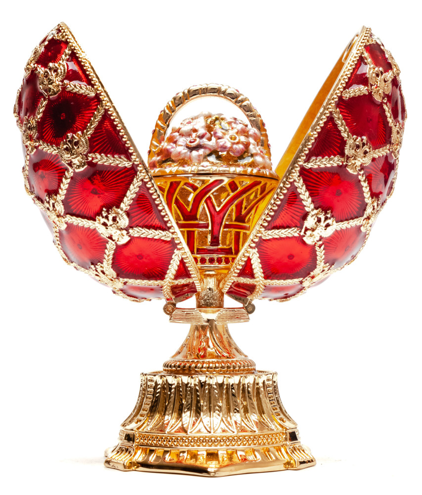 110 mm Red Easter Egg with the Basket