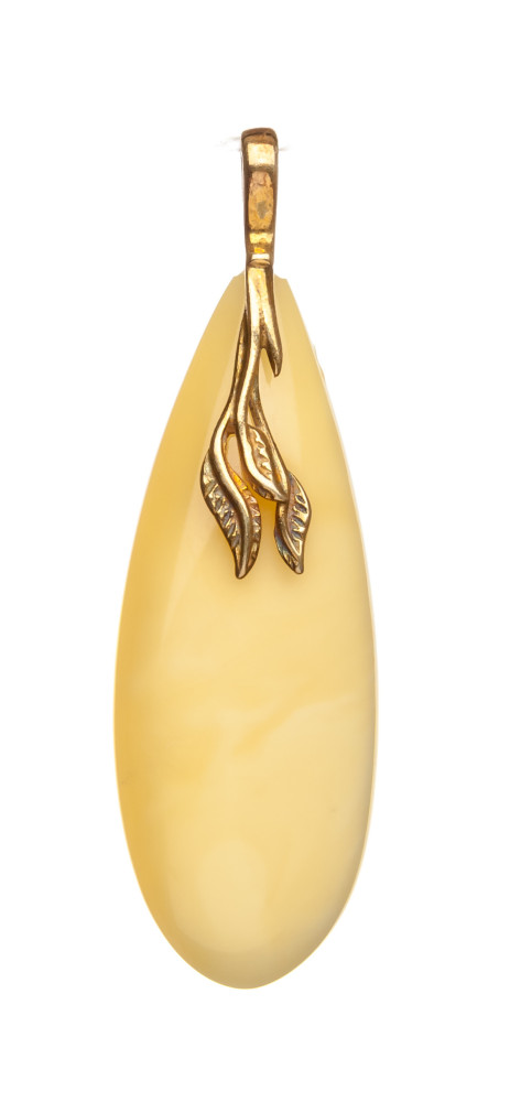4 g Baltic Amber Pendant