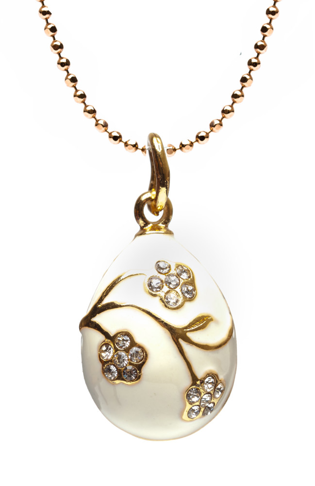 3 Daisies on a Branch White Egg Pendant