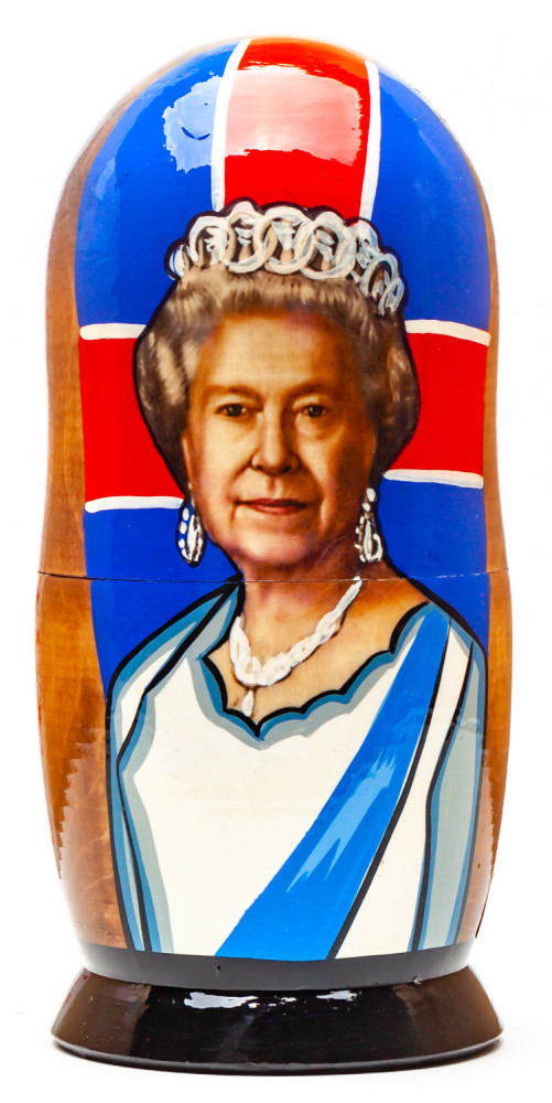 180mm Queen Elizabeth Handmade wooden Matryoshka Nesting Doll 5 pcs (by 3A Studio)