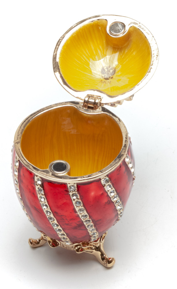 80 mm Red Twisted Eater Egg with the Crown