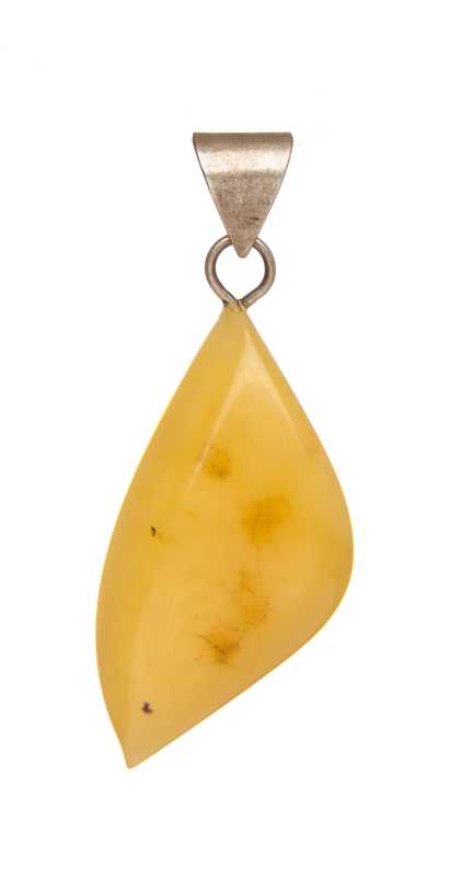 5 g Baltic Amber Pendant
