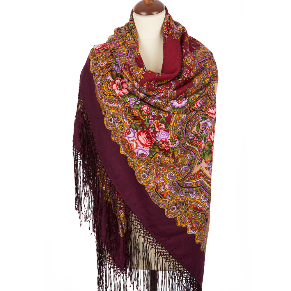 Shop Thick Woolen Fabric Shawls with Silk Fringe 148x148 cm Шаль «Юлия» online at Skazka.site | Eligible for fast shipping and free returns. Шаль «Юлия»