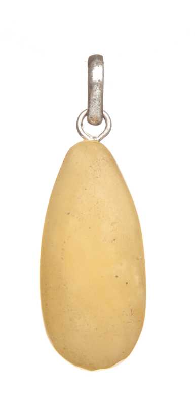 4 g Baltic Amber Pendant