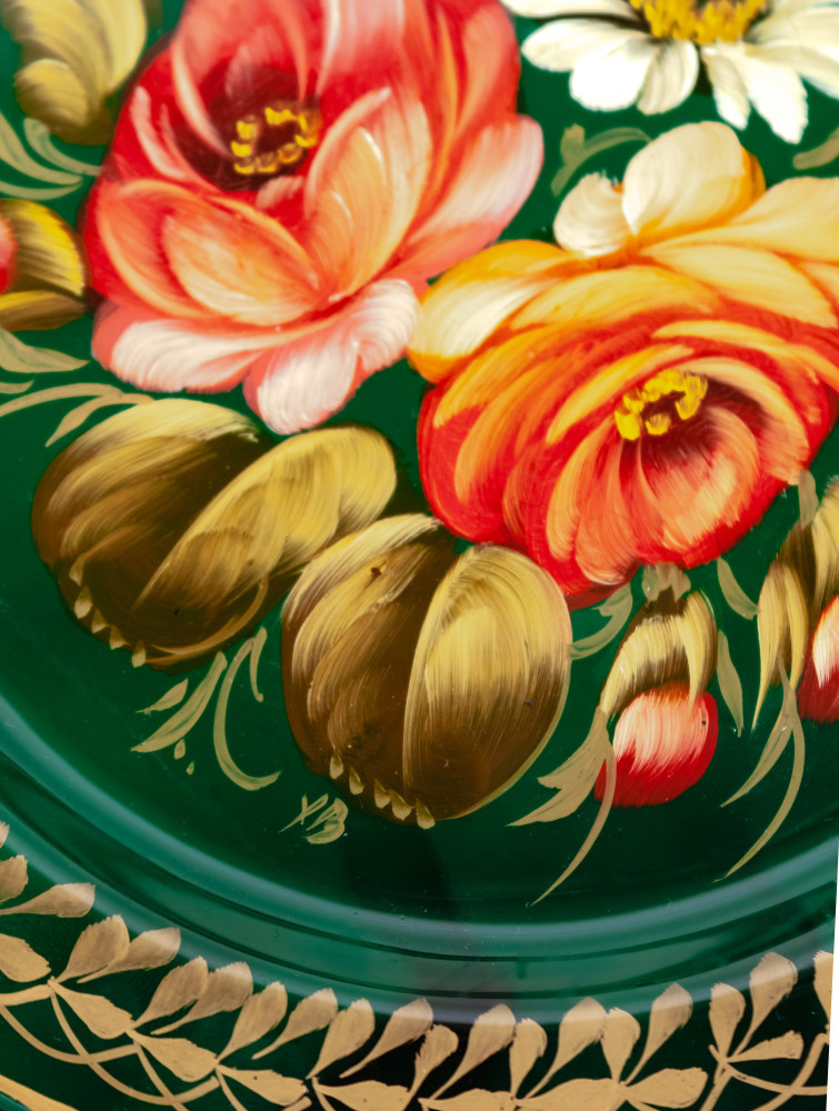  d 180 mm Zhostovo Patterns hand painted and lacquered Metal Forged Green Tray (by Lada Crafts)