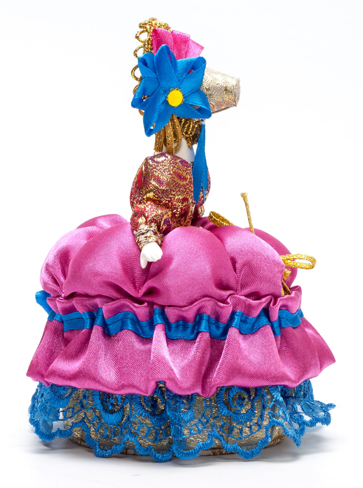 Girl with Fan in a nice Hat and dress of the 18th century style hand-sewn Doll with Jewelry Box (by Le Russe)