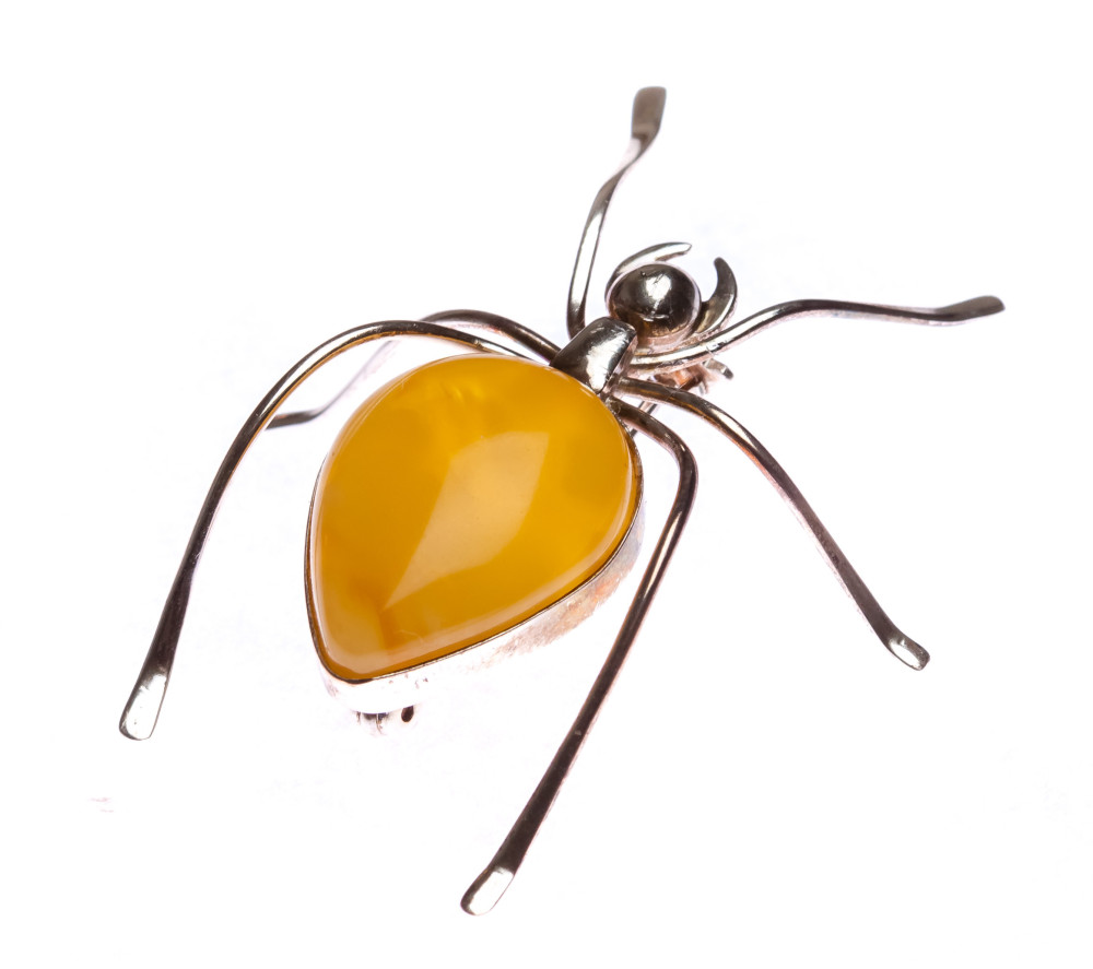 5 g Spider Baltic Amber Brooch