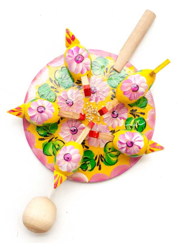 200x140 mm Pecking Chicken Hand Carved and Painted Russian Wooden Toy (by Bogorodskoe Studio)