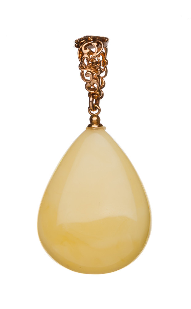 7 g Baltic Amber Pendant