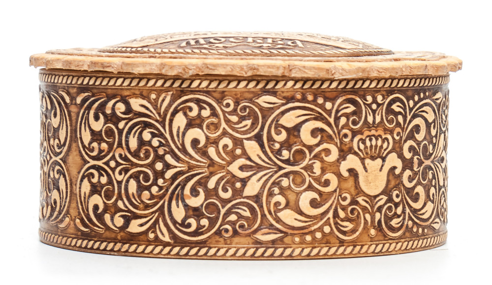  d 70 mm Red Square hand made Birchbark Jewelry Box (by Maxim Birch)