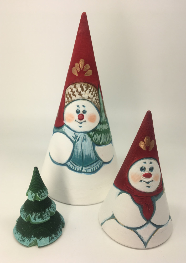 150 mm Snowman Hand Carved and Painted Matryoshka Pyramide shape (by Sergey Carved Wooden Dolls Studio)