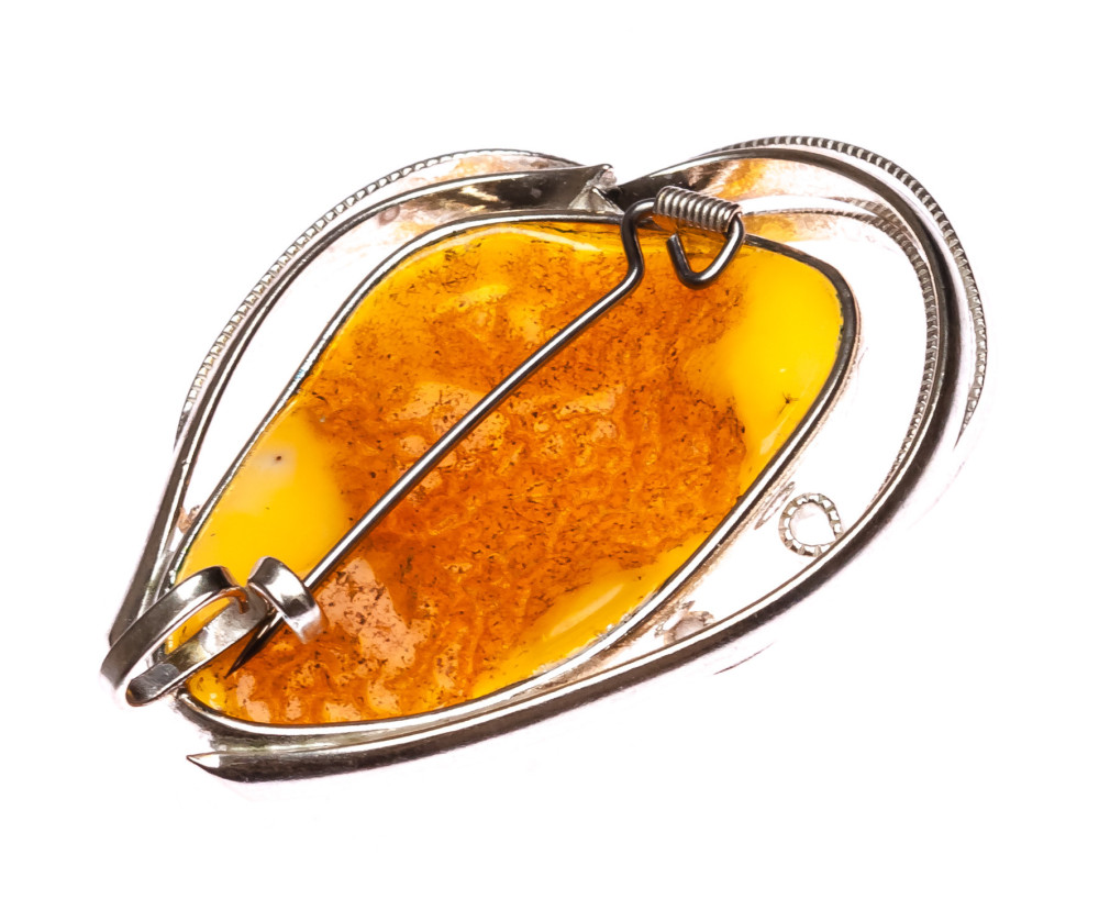 18 g Baltic Amber Brooch
