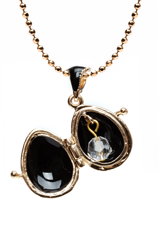  Flower Opening Black Egg Pendant