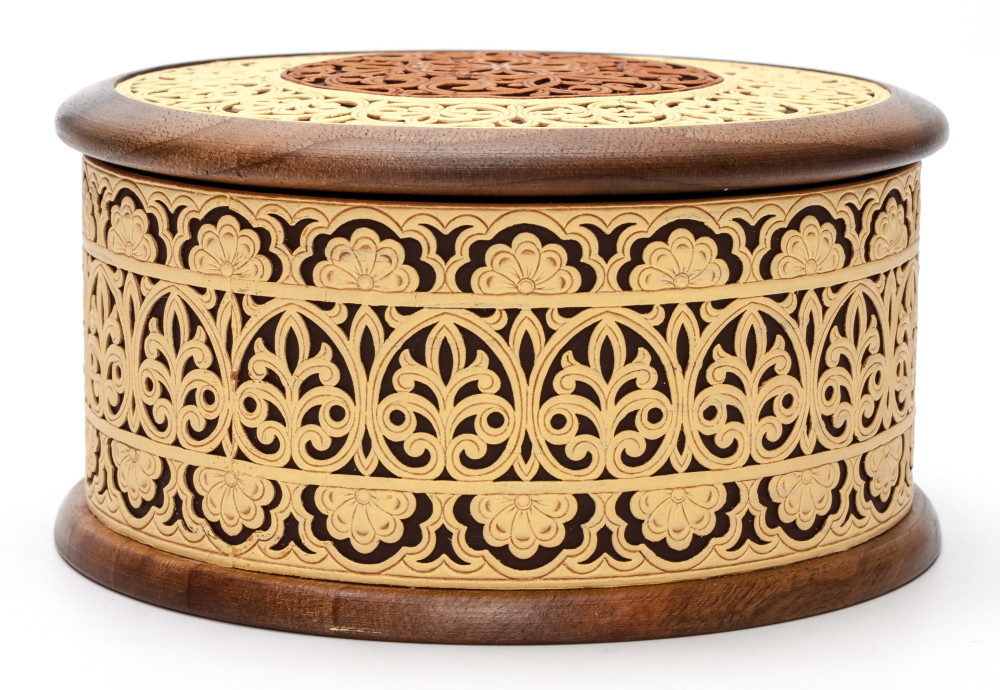 d 110 mm Siberian Patterns hand made Birchbark Jewelry Box (by Maxim Birch)