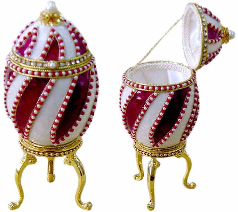 Яйцо-шкатулка скорлупа полосатое