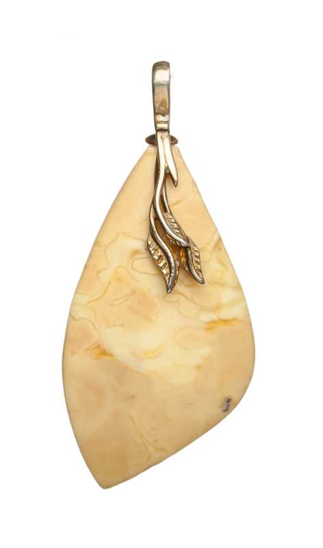 4 g Baltic Amber Pendant