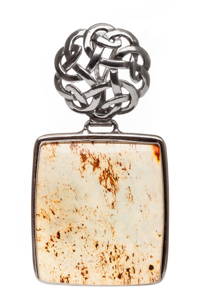20 g Baltic Amber Pendant