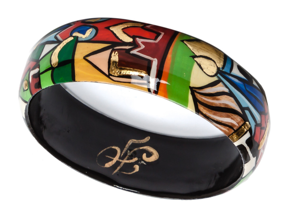 Moscow Snt Basil Cathedral and Kremlin hand painted by Lentuloff on wooden Bracelet (by A Studio)