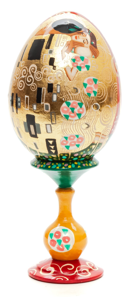 The Kiss by Gustav Klimt handpainted copy on wooden egg 150mm