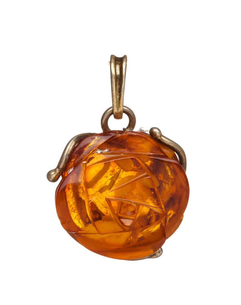 4 g Rose Baltic Amber Pendant