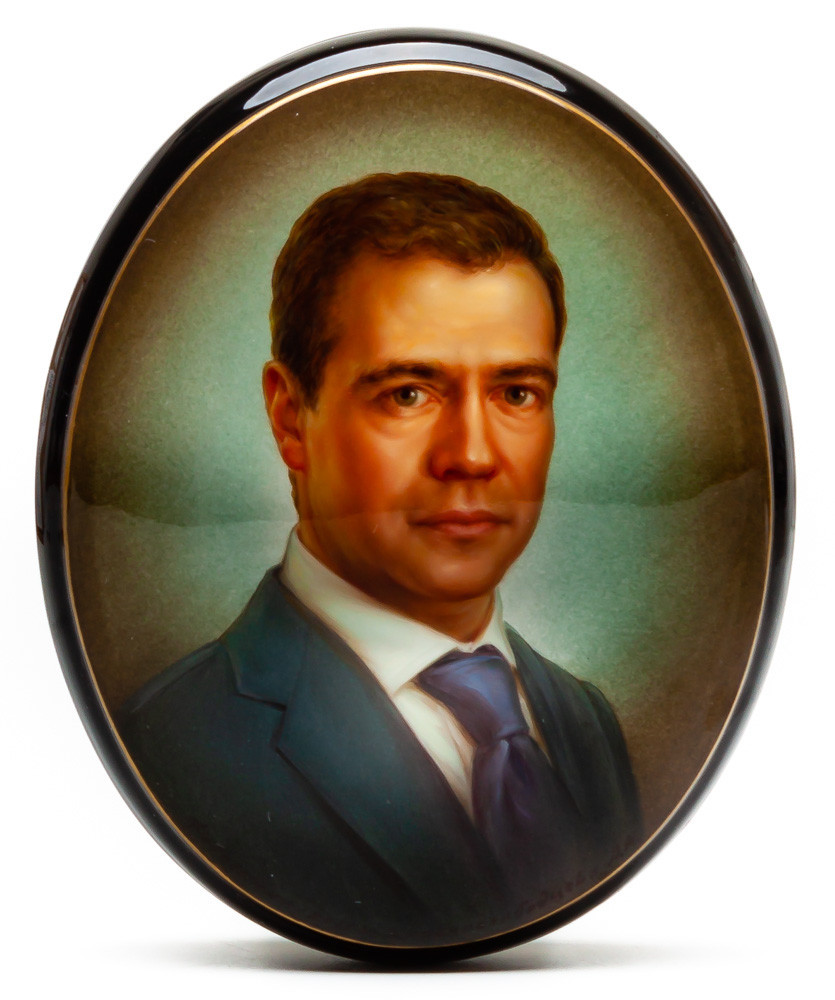 115x95mm Dmitriy Medvedev portrait Hand Painted Jewellery Box (by Alexander G Studio)